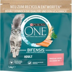 PURINA ONE Adult mit Lachs...