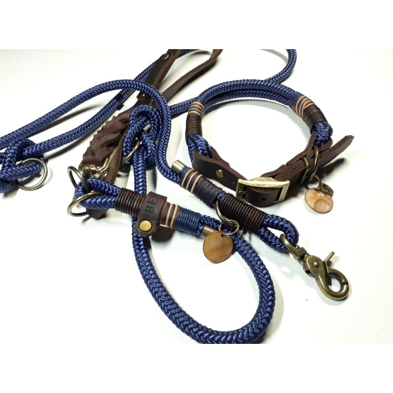 Halsbandset BUCK in navy mit Gravur | Auswahl: Halsband | Beschläge: antikes Messing | Farbe: navy